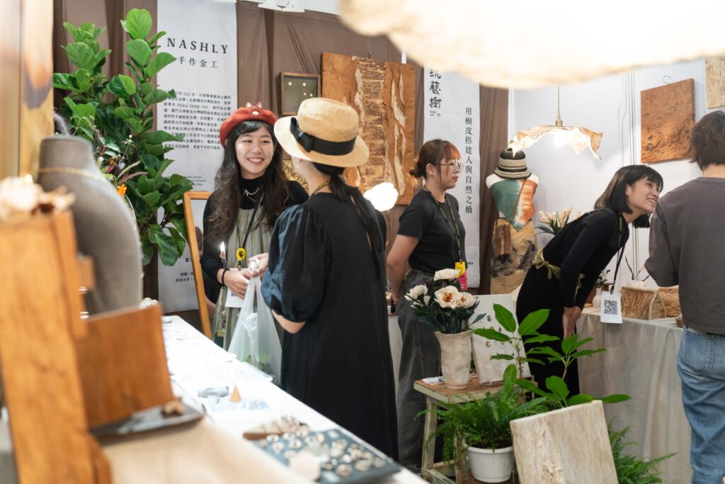 251114-POPUPASIAD200662