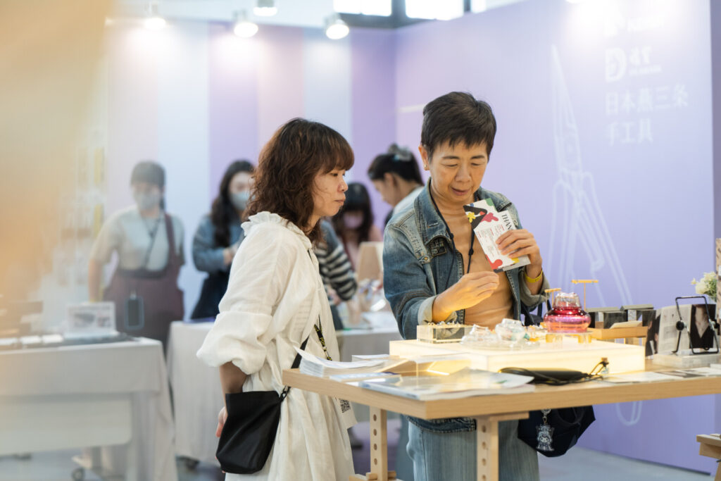 251114-POPUPASIAD26193